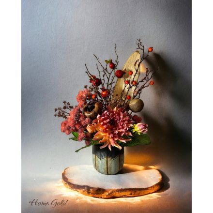 Dahlia gránátalma  virágkompozíció