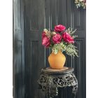 Rózsák virágkompozíció fém váza