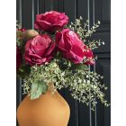 Rózsák virágkompozíció fém váza