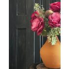 Rózsák virágkompozíció fém váza