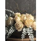 Krém rózsák virágkompozíció tálváza