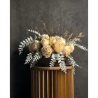 Krém rózsák virágkompozíció tálváza