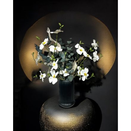 Magnólia eukaliptusz virágkompozíció fekete váza