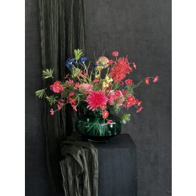 Tavaszi virágkompozíció zöld váza