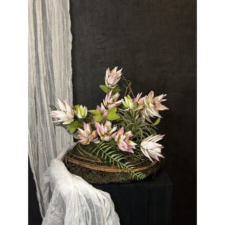 Protea kompozíció szizál kosár