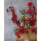 Piros virágkompozíció arany váza