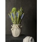 Fürtös gyöngyike virágkompozíció fém váza