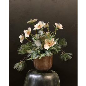 Krém helleborus virágkompozíció arany zsinóros kaspó