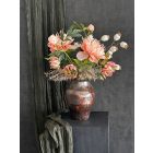 Barack bazsarózsa virágkompozíció barna váza