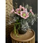 Helleborus virágkompozíció  kancsó váza