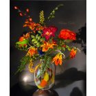 Gloriosa virágkompozíció  üveg váza