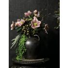 Helleborus virágkompozíció  kancsó váza