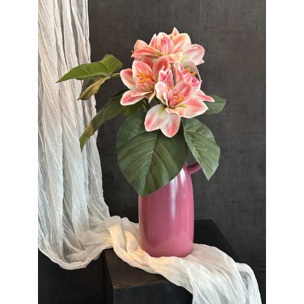 Amarilis virágkompozíció kancsó váza