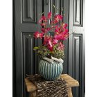 Magenta orchidea virágkompozíció zsinóros kaspó