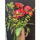 Tulipán  virágkompozíció barna váza